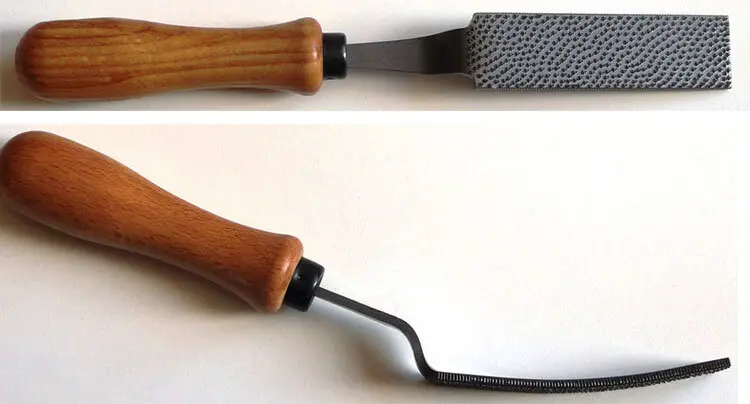 Râpe fer à repasser cintrée 20 mm piqûre 10 avec manche