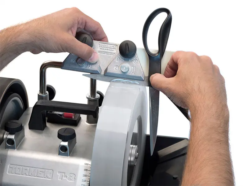 Dispositif d'affûtage pour ciseaux - SVX-150