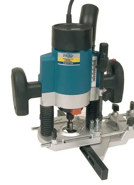 Défonceuse 1010 W pince 8 mm - FR277R
